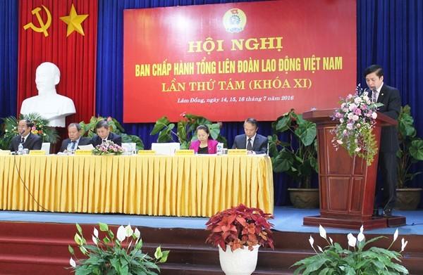 Khai mạc Hội nghị Ban Chấp hành Tổng Liên đoàn lao động Việt Nam lần thứ 8  - ảnh 1